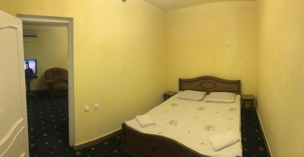 Best Hostel Republic Square Erivan Exterior foto